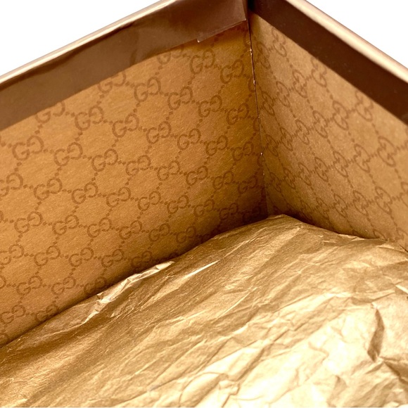 LIKE NEW Gucci Sand Pelle S Cuoio Vitello Vernice Soft Nero Sandals, 37 / 7 - Picture 14 of 16